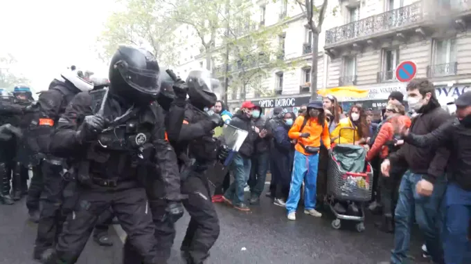 Cortège du 1er mai à Paris : la police joue les trouble-fêtes