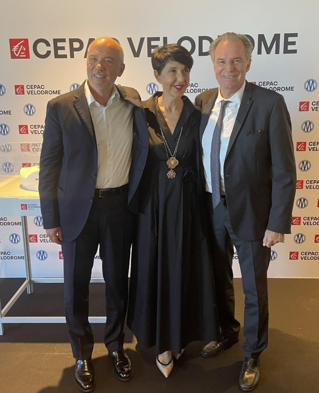 Le président Renaissance démissionnaire de la région Paca Renaud Muselier (à droite), tout sourire et très heureux de retrouver, le 2 juillet, Stéphane Richard (à gauche), pour son premier jour officiel de président de l’OM.